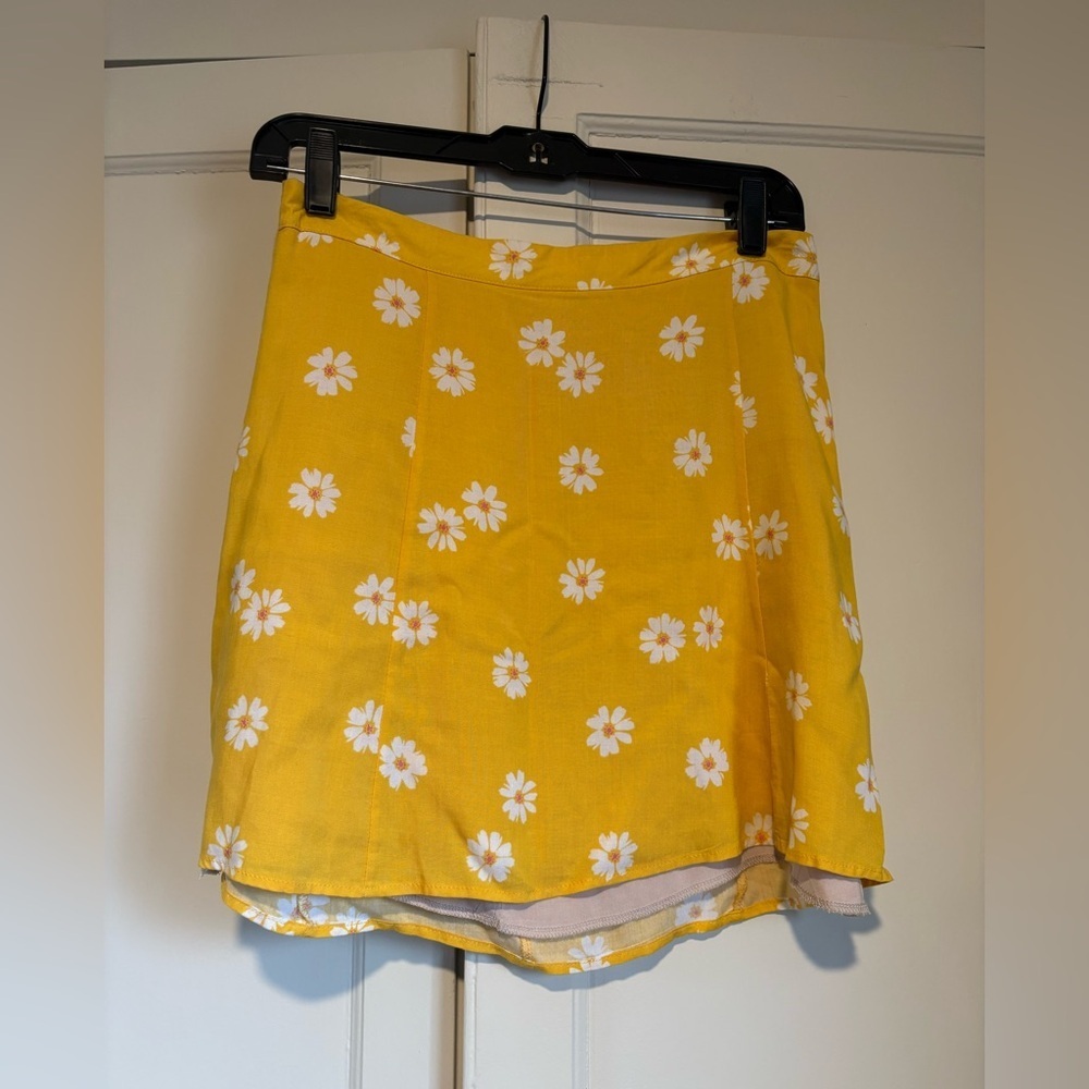 Wild Honey Yellow Floral Daisy Mini Skirt